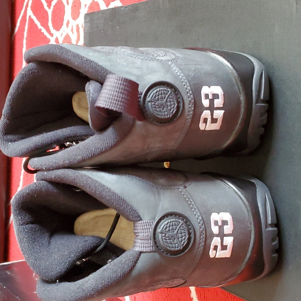 Air Jordan Retro 9 - Picture 3 of 3